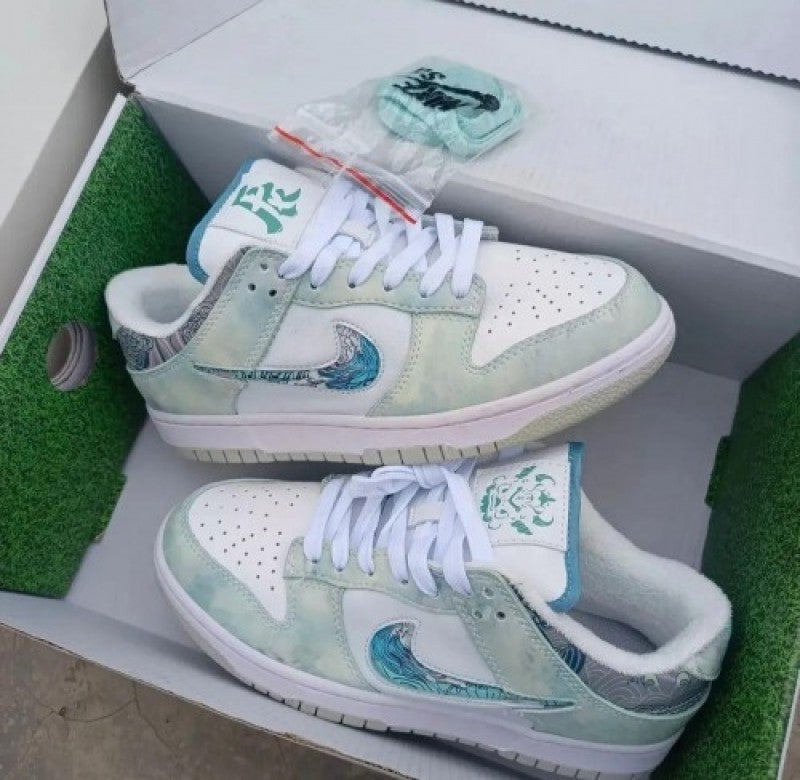 Nik e SB Dunk Year of the Dragon Steam Puppet Sneakers