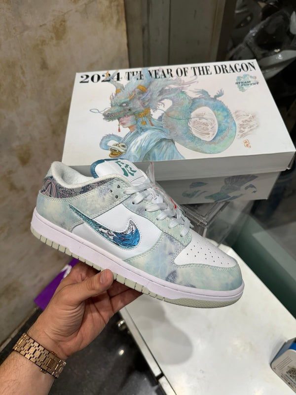 Nik e SB Dunk Year of the Dragon Steam Puppet Sneakers
