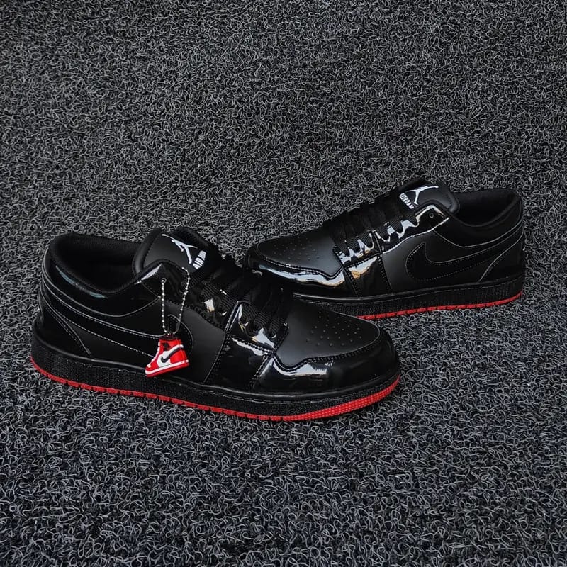 Jordan 1  Short patent Full Black Red